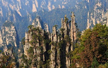 長沙出發(fā)到黃龍洞、張家界森林公園、天門山、鳳凰五日游